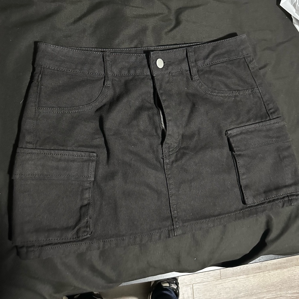 black mini skirt